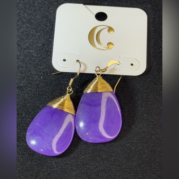 Charming Charlie’s Gold Tone Purple Enamel￼ Teardrop Earrings 2 inch approx - Picture 2 of 5